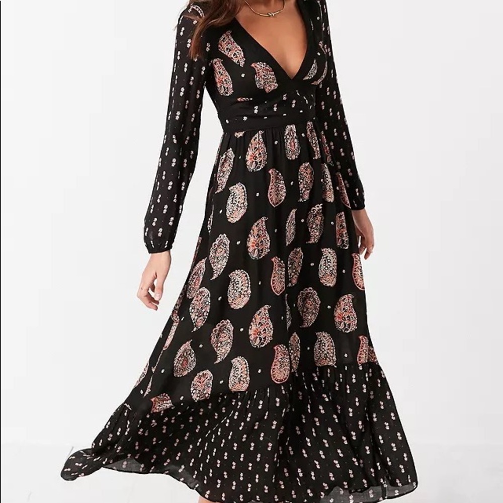 Ecote Prairie Mixed Print Long-Sleeved Black Maxi Dress